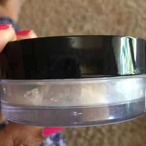 Makeup forever HD powder used but a lot left